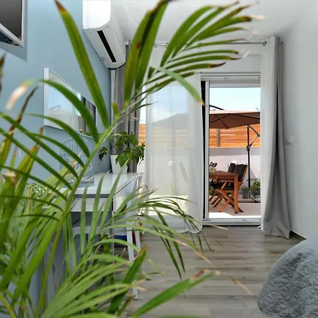 Apartment Pop House *